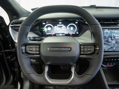 New 2026 Jeep Cherokee Limited image 27