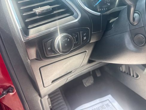 Used 2019 Ford Edge Titanium w/ Equipment Group 301A AWD/4WD image 19