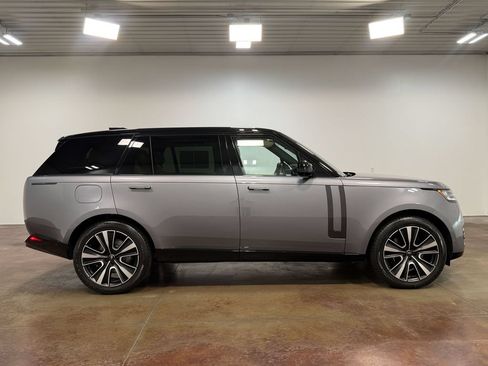 Used 2025 Land Rover Range Rover Long Wheelbase Autobiography AWD/4WD image 23