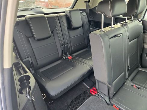 Used 2023 Volkswagen Atlas SE image 15