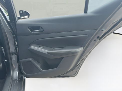 Used 2025 Nissan Altima 2.5 SV FWD image 28