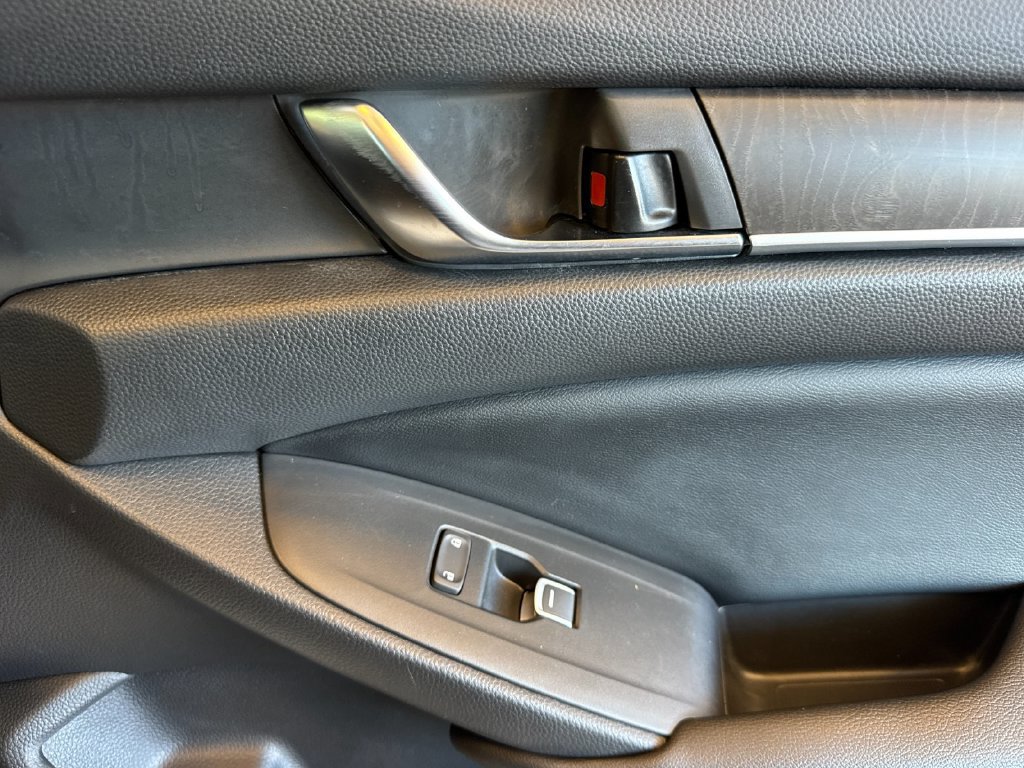 Used 2018 Honda Accord EX-L image 21