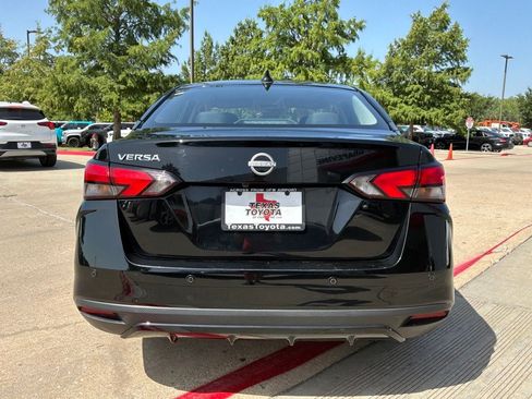 Used 2025 Nissan Versa SV FWD image 7