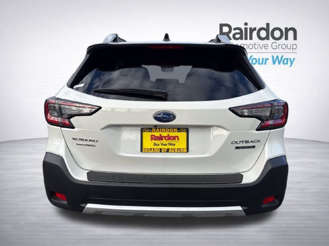 Used 2025 Subaru Outback Touring AWD/4WD image 6