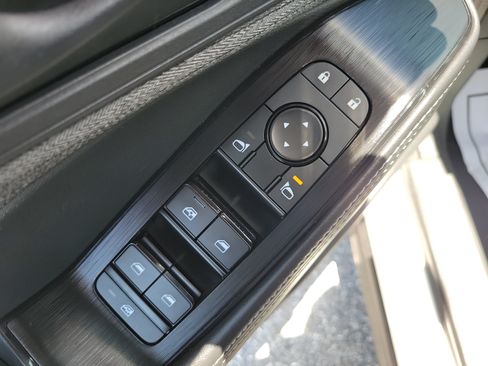 Used 2021 Nissan Rogue S AWD/4WD image 18