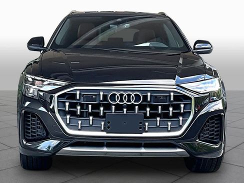 Used 2024 Audi Q8 Premium Plus w/ Premium Plus Package image 4