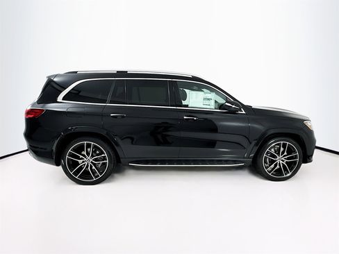 New 2026 Mercedes-Benz GLS 580 4MATIC image 9