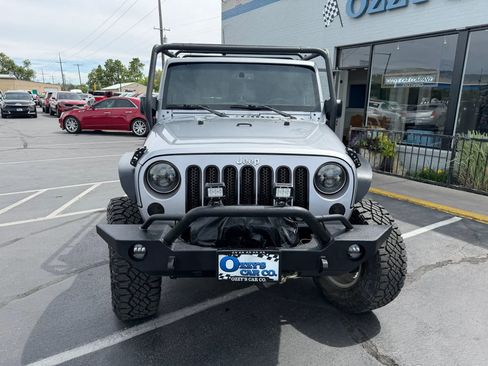 Used 2016 Jeep Wrangler Sport w/ Quick Order Package 23S AWD/4WD image 2