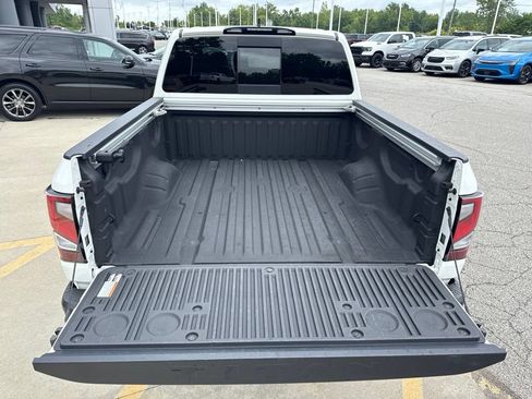 Used 2024 Nissan Titan PRO-4X w/ Pro-4x Convenience Package AWD/4WD image 20