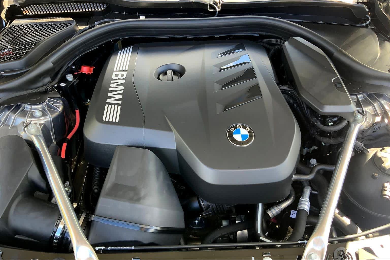 Used 2026 BMW 530i w/ Premium Package RWD image 17