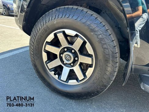 Used 2019 Toyota 4Runner TRD Off-Road Premium AWD/4WD image 20