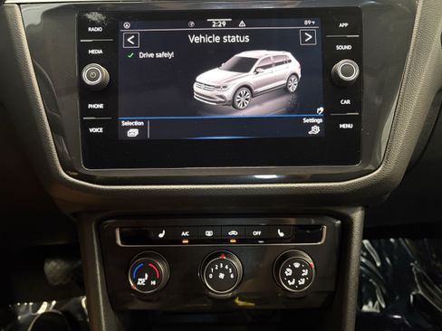 Used 2024 Volkswagen Tiguan Wolfsburg Edition FWD image 17