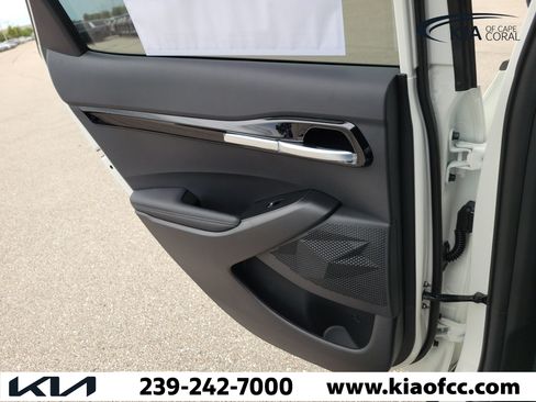 New 2026 Kia Seltos S FWD image 13