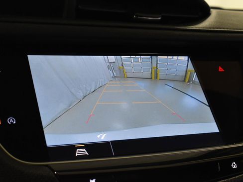 Certified 2022 Cadillac XT5 Premium Luxury w/ LPO, Floor Liner Package image 18