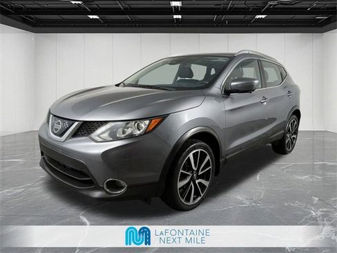 Used 2018 Nissan Rogue Sport SL w/ SL Premium Package image 1