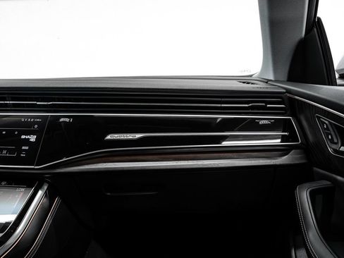 Used 2023 Audi Q8 Premium Plus w/ Premium Plus Package AWD/4WD image 29