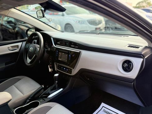 Used 2018 Toyota Corolla LE FWD image 16