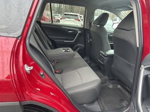 Used 2020 Toyota RAV4 XLE image 18