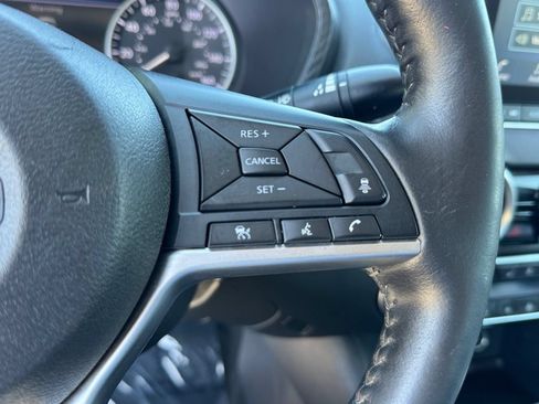 Used 2022 Nissan Sentra SV w/ All-Weather Package FWD image 17