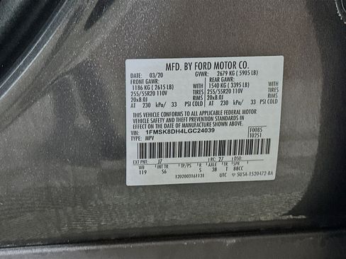 Used 2020 Ford Explorer XLT w/ Equipment Group 202A AWD/4WD image 32