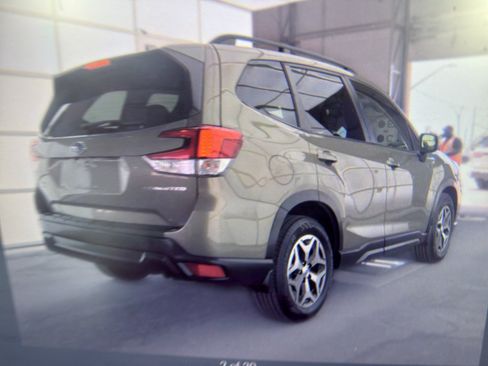 Used 2020 Subaru Forester Premium w/ Popular Package #1 AWD/4WD image 6