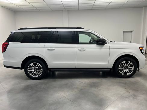 Used 2025 Ford Expedition Max Active image 8