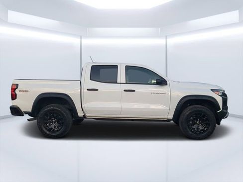 Used 2024 Chevrolet Colorado Trail Boss w/ Advanced Trailering Package image 2