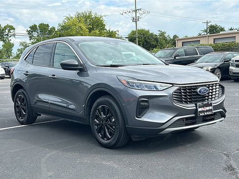 Used 2024 Ford Escape Active image 10