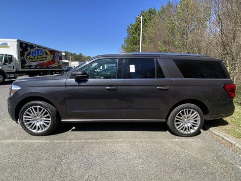 Used 2023 Ford Expedition Max Limited image 2