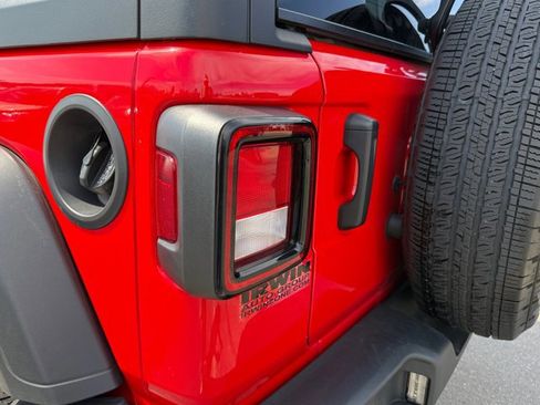 Used 2025 Jeep Wrangler Unlimited Sport AWD/4WD image 27