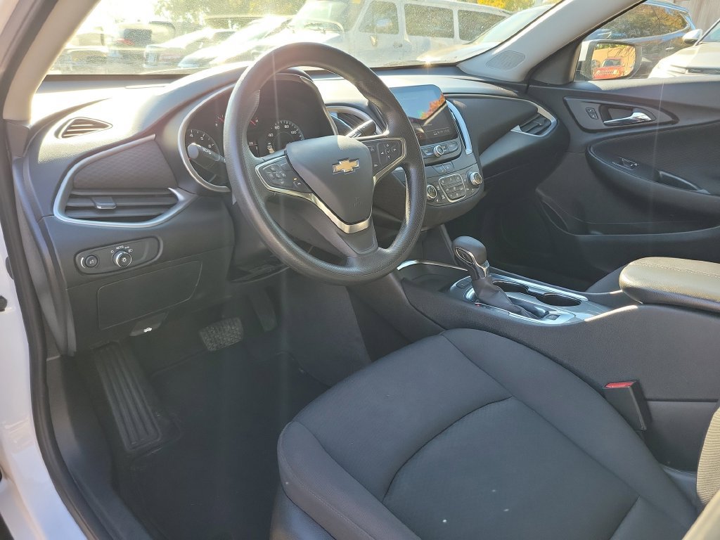 Used 2024 Chevrolet Malibu LT FWD image 25