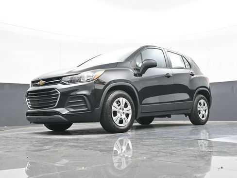 Used 2017 Chevrolet Trax LS FWD image 54