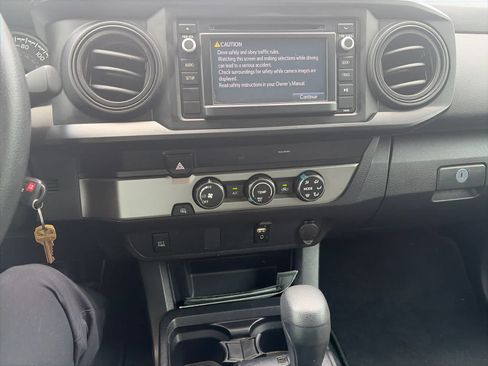 Used 2019 Toyota Tacoma SR w/ SR Convenience Package RWD image 7