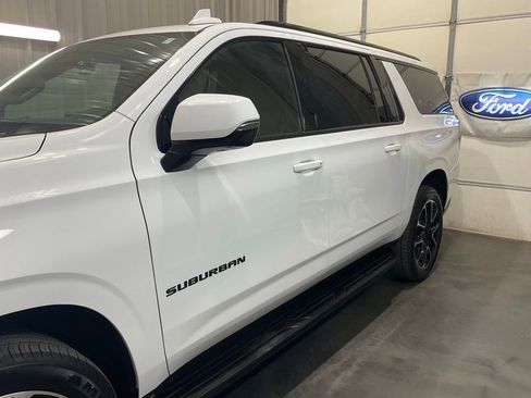 Used 2022 Chevrolet Suburban RST w/ Luxury Package AWD/4WD image 4