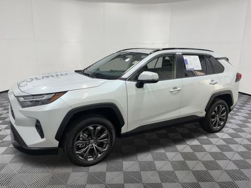 Used 2025 Toyota RAV4 XLE Premium AWD/4WD image 4