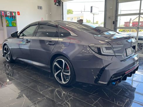 Used 2018 Honda Accord Sport image 4
