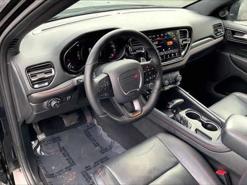 Used 2023 Dodge Durango GT image 17