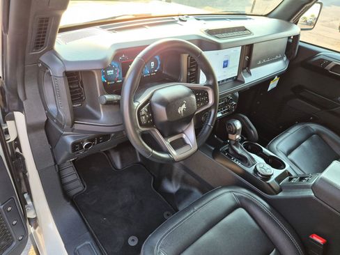 Used 2025 Ford Bronco Badlands AWD/4WD image 16