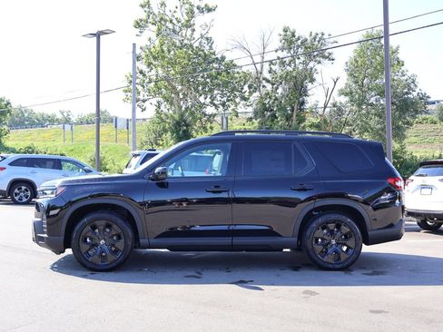 New 2026 Honda Pilot Black Edition image 4