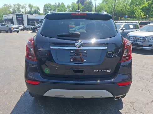 Used 2022 Buick Encore Preferred w/ Safety Package AWD/4WD image 5