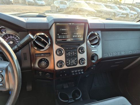 Used 2016 Ford F250 Lariat w/ Lariat Interior Package AWD/4WD image 25