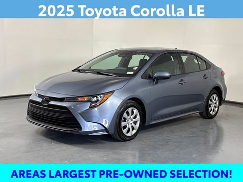 Certified 2025 Toyota Corolla LE image 3