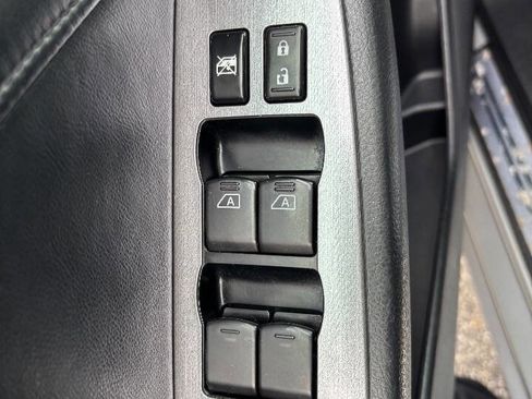 Used 2011 Nissan Altima 2.5 SL w/ Technology Pkg image 21