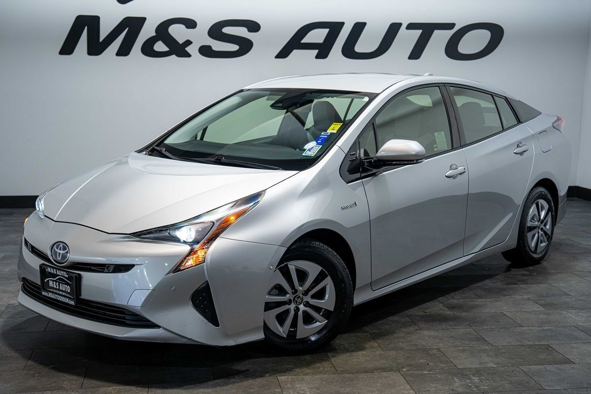 Used 2017 Toyota Prius Two w/ Prius Two Safety Plus Package FWD image 23