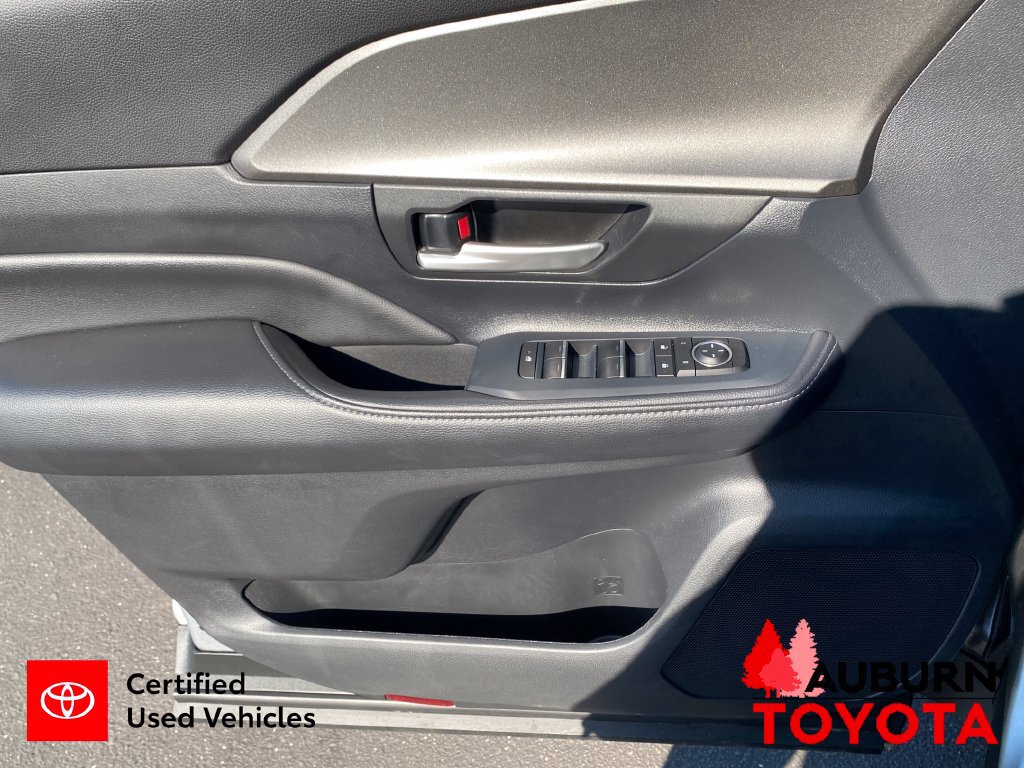 Certified 2025 Toyota Grand Highlander AWD image 10