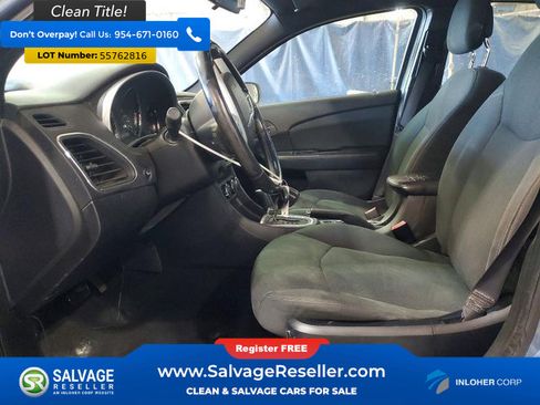 Used 2011 Chrysler 200 Touring w/ Cold Weather Group FWD image 9
