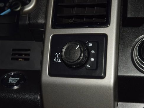 Used 2020 Ford F150 Lariat w/ Equipment Group 502A Luxury image 32