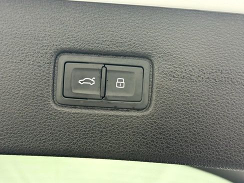 Used 2021 Audi SQ7 Premium Plus w/ Driver Assistance Package image 5