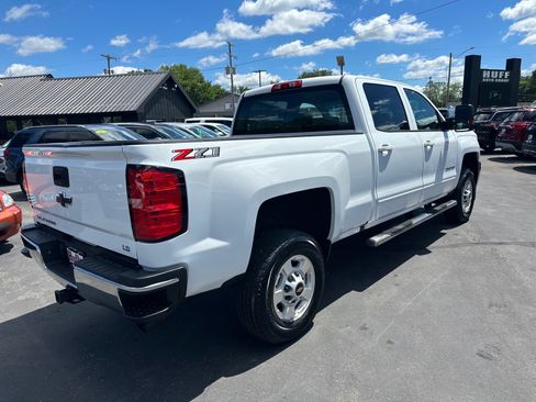Used 2018 Chevrolet Silverado 2500 LT AWD/4WD image 6