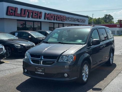 Used 2018 Dodge Grand Caravan SXT FWD image 1